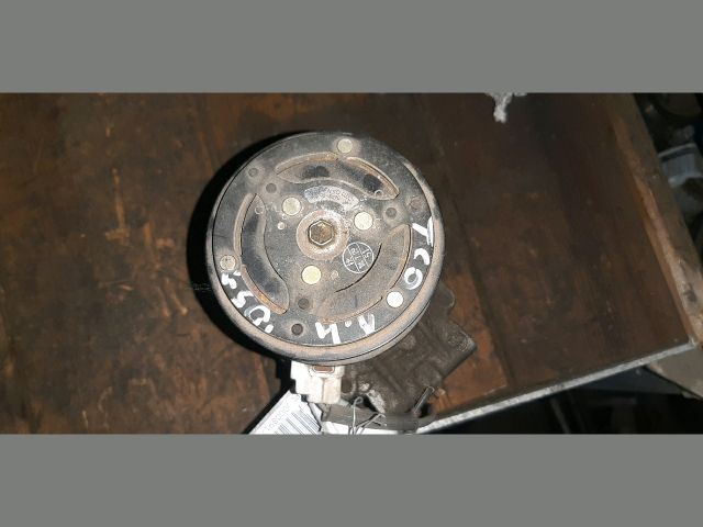 bontott TOYOTA COROLLA Klímakompresszor