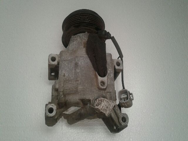 bontott TOYOTA COROLLA Klímakompresszor