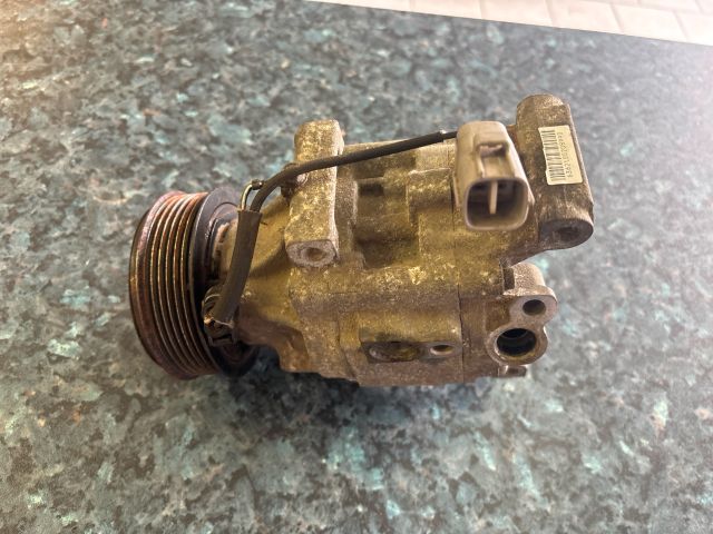 bontott TOYOTA COROLLA Klímakompresszor