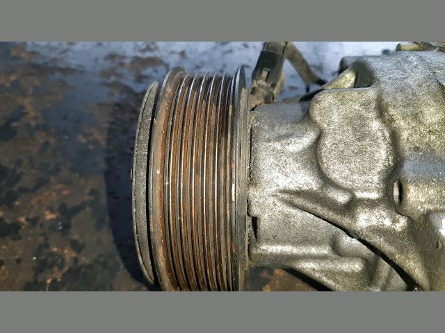 bontott TOYOTA COROLLA Klímakompresszor