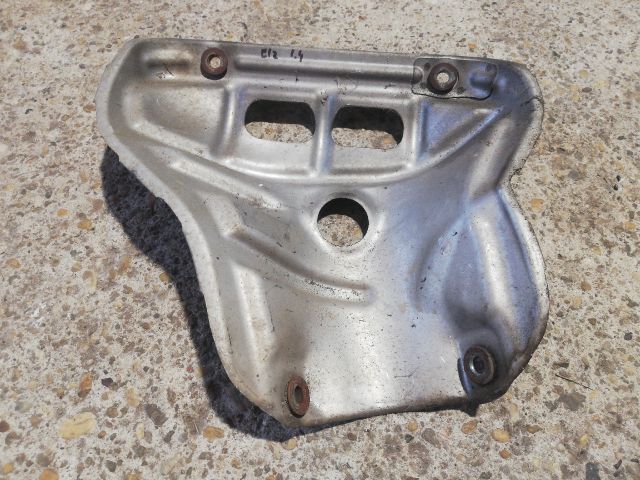 bontott TOYOTA COROLLA Leömlő Hővédő Lemez