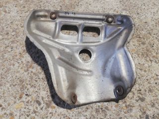 bontott TOYOTA COROLLA Leömlő Hővédő Lemez