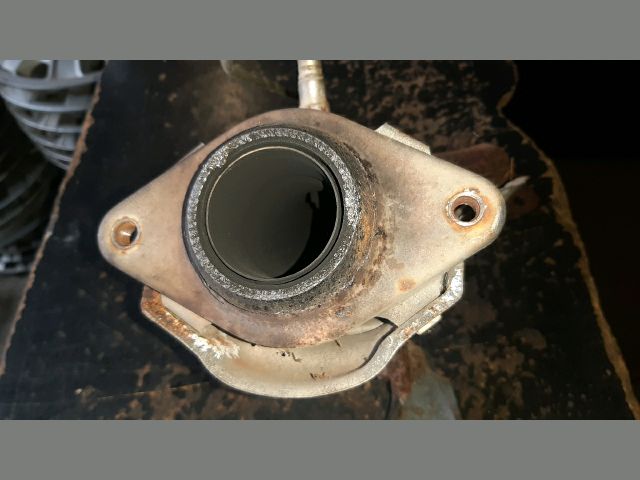 bontott TOYOTA COROLLA Leömlő (Soros)