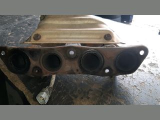 bontott TOYOTA COROLLA Leömlő (Soros)