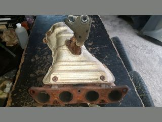 bontott TOYOTA COROLLA Leömlő (Soros)