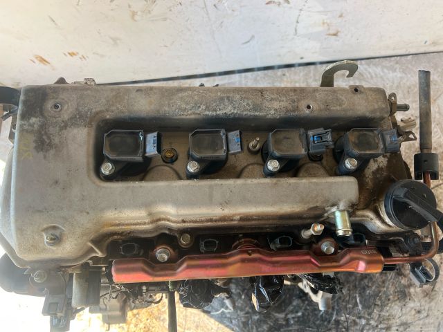bontott TOYOTA COROLLA Motor (Fűzött blokk hengerfejjel)
