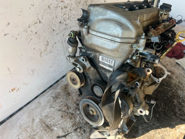 bontott TOYOTA COROLLA Motor (Fűzött blokk hengerfejjel)