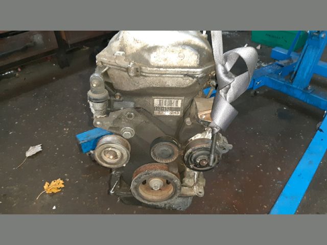 bontott TOYOTA COROLLA Motor (Fűzött blokk hengerfejjel)