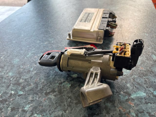 bontott TOYOTA COROLLA Motorvezérlő