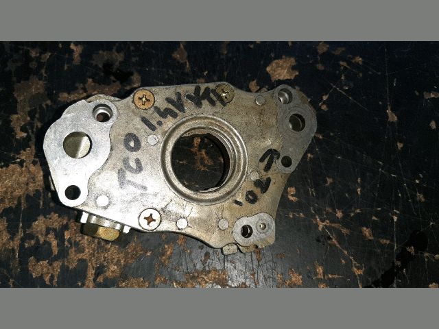 bontott TOYOTA COROLLA Olajszivattyú