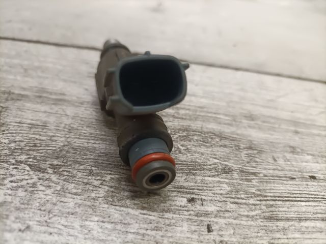 bontott TOYOTA COROLLA Porlasztó (1 db)