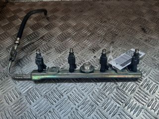 bontott TOYOTA COROLLA Porlasztó Sor / Híd