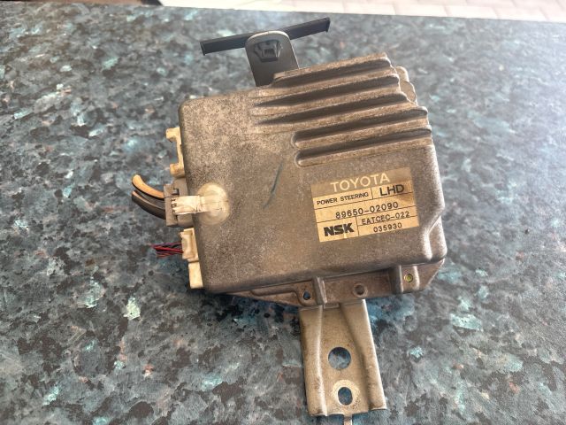 bontott TOYOTA COROLLA Szervó Szivattyú Elektronika