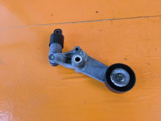 bontott TOYOTA COROLLA Szíjfeszítő Görgő