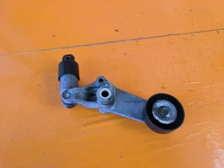 bontott TOYOTA COROLLA Szíjfeszítő Görgő