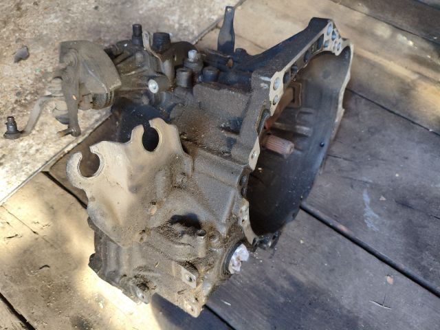 bontott TOYOTA COROLLA Váltó (Mechanikus)