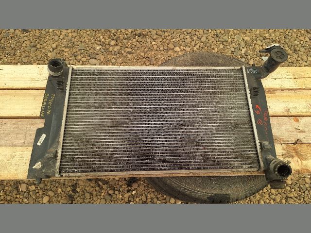 bontott TOYOTA COROLLA Vízhűtő Radiátor (Klímás)