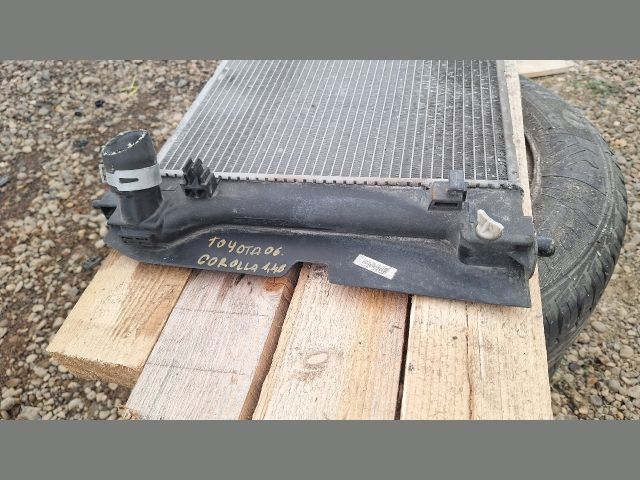 bontott TOYOTA COROLLA Vízhűtő Radiátor (Klímás)