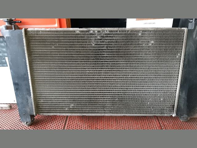 bontott TOYOTA COROLLA Vízhűtő Radiátor (Nem klímás)