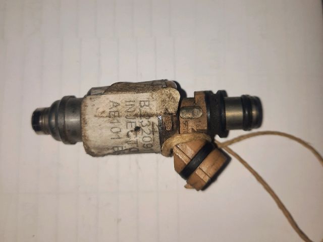 bontott TOYOTA COROLLA Porlasztó (1 db)