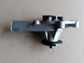bontott TOYOTA COROLLA Vízpumpa