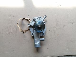 bontott TOYOTA COROLLA Vízpumpa