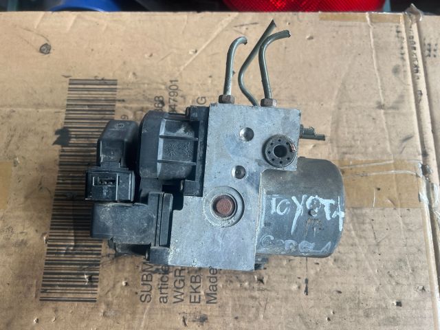 bontott TOYOTA COROLLA ABS Kocka