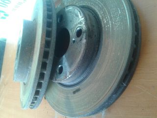 bontott TOYOTA COROLLA Első Pár Féktárcsa