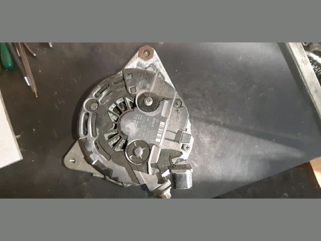 bontott TOYOTA COROLLA Generátor