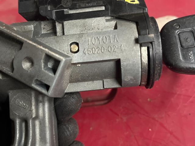 bontott TOYOTA COROLLA Gyújtáskapcsoló Házzal