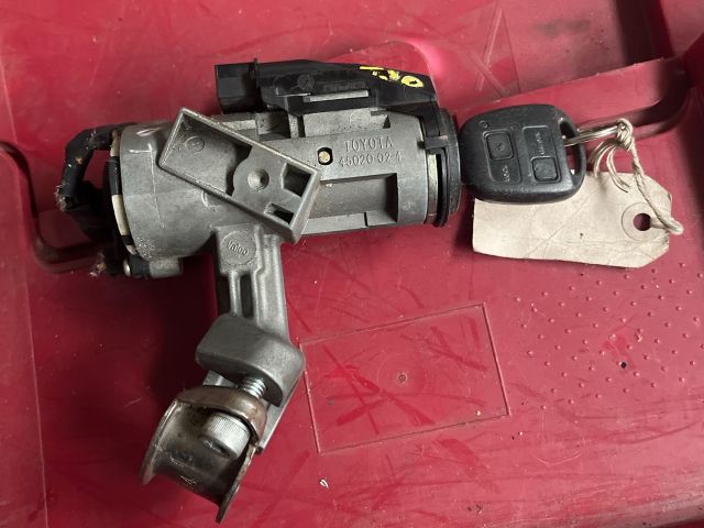 bontott TOYOTA COROLLA Gyújtáskapcsoló Házzal