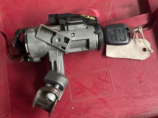 bontott TOYOTA COROLLA Gyújtáskapcsoló Házzal