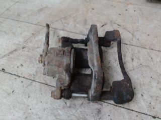 bontott TOYOTA COROLLA Jobb első Féknyereg Munkahengerrel