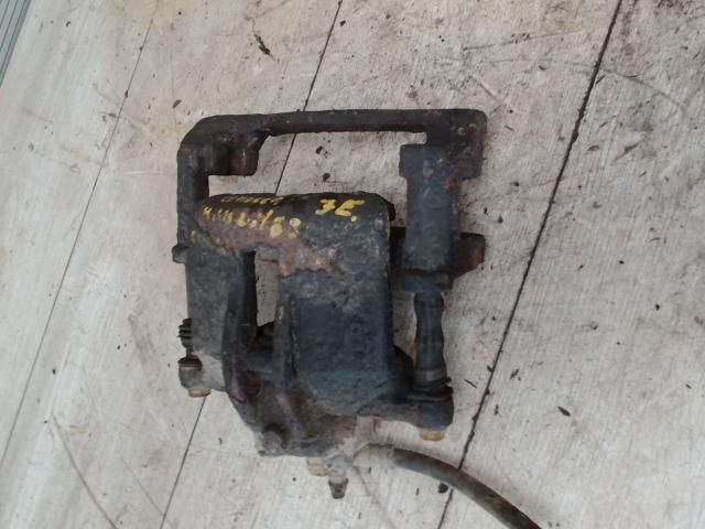 bontott TOYOTA COROLLA Jobb első Féknyereg Munkahengerrel