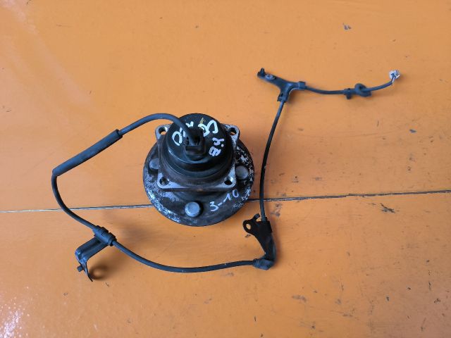 bontott TOYOTA COROLLA Jobb hátsó Kerékagy