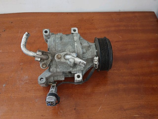 bontott TOYOTA COROLLA Klímakompresszor