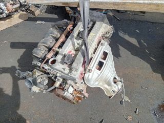 bontott TOYOTA COROLLA Komplett Motor (Segédberendezésekkel)