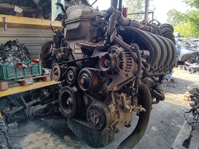 bontott TOYOTA COROLLA Komplett Motor (Segédberendezésekkel)