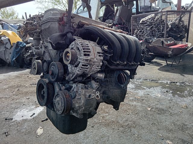 bontott TOYOTA COROLLA Komplett Motor (Segédberendezésekkel)