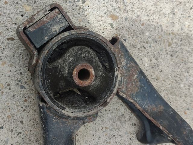 bontott TOYOTA COROLLA Motor Tartó Bak (Fém)