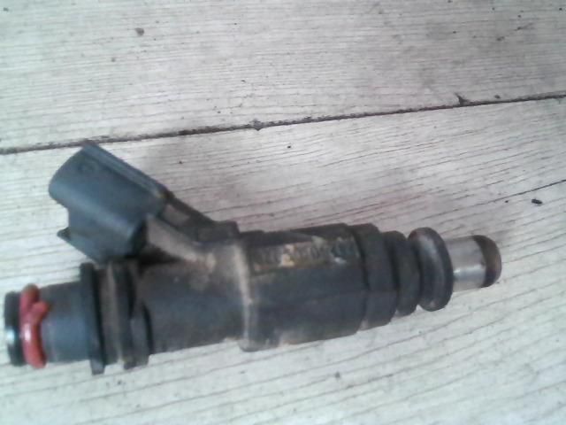 bontott TOYOTA COROLLA Porlasztó (1 db)