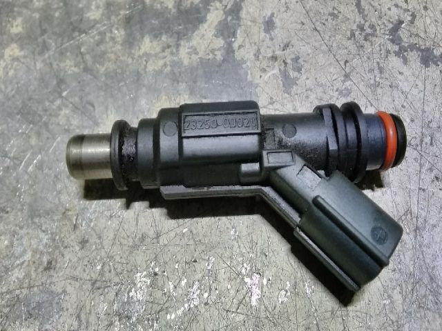 bontott TOYOTA COROLLA Porlasztó (1 db)