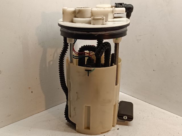 bontott TOYOTA COROLLA Üzemanyag Szivattyú