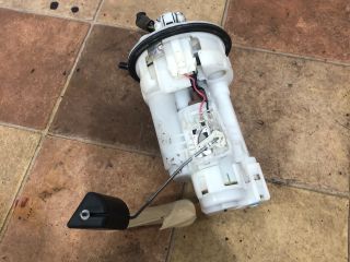 bontott TOYOTA COROLLA Üzemanyag Szivattyú