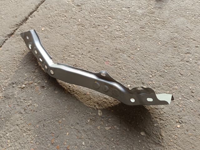 bontott TOYOTA COROLLA Homlokfal (Üres lemez)