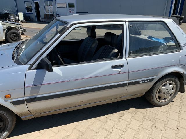 bontott TOYOTA COROLLA Leömlő (Soros)