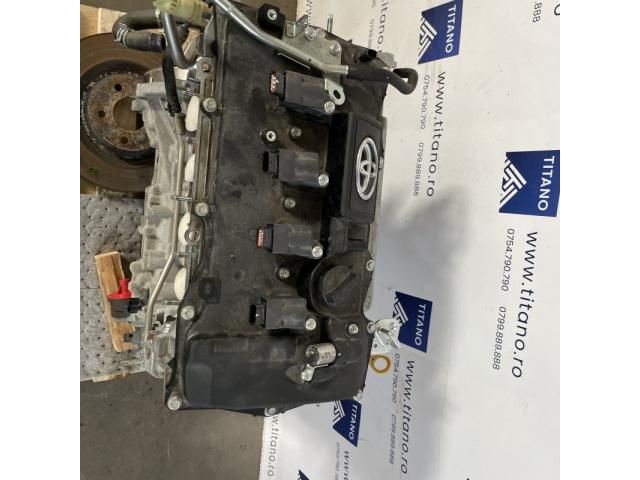 bontott TOYOTA COROLLA Motor (Fűzött blokk hengerfejjel)