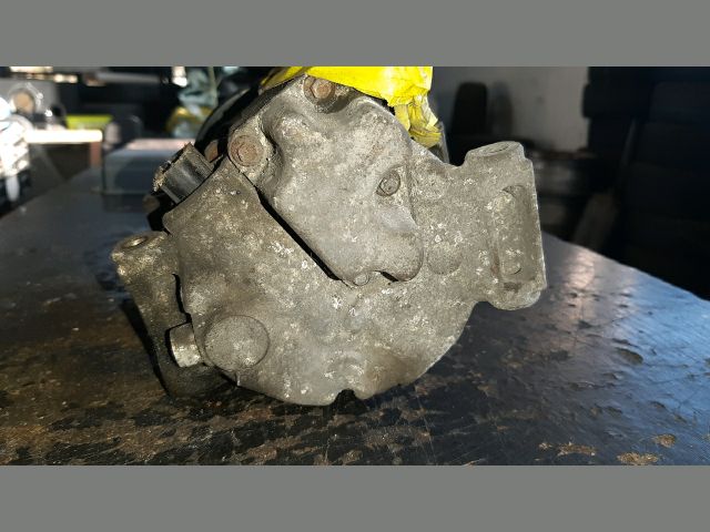 bontott TOYOTA COROLLA Klímakompresszor