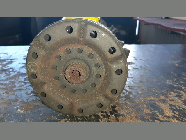 bontott TOYOTA COROLLA Klímakompresszor