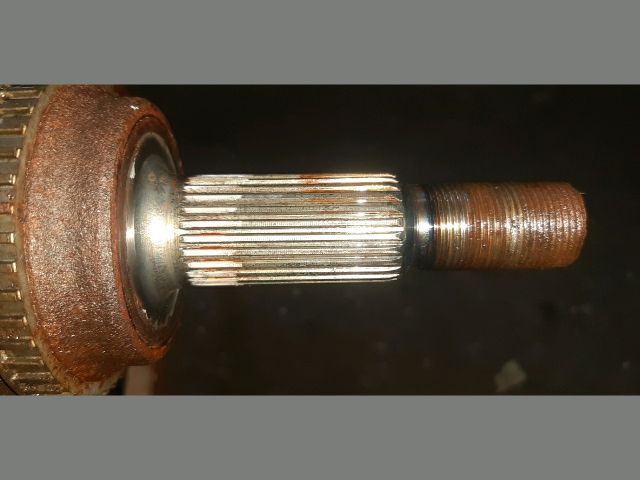 bontott TOYOTA COROLLA Bal Féltengely